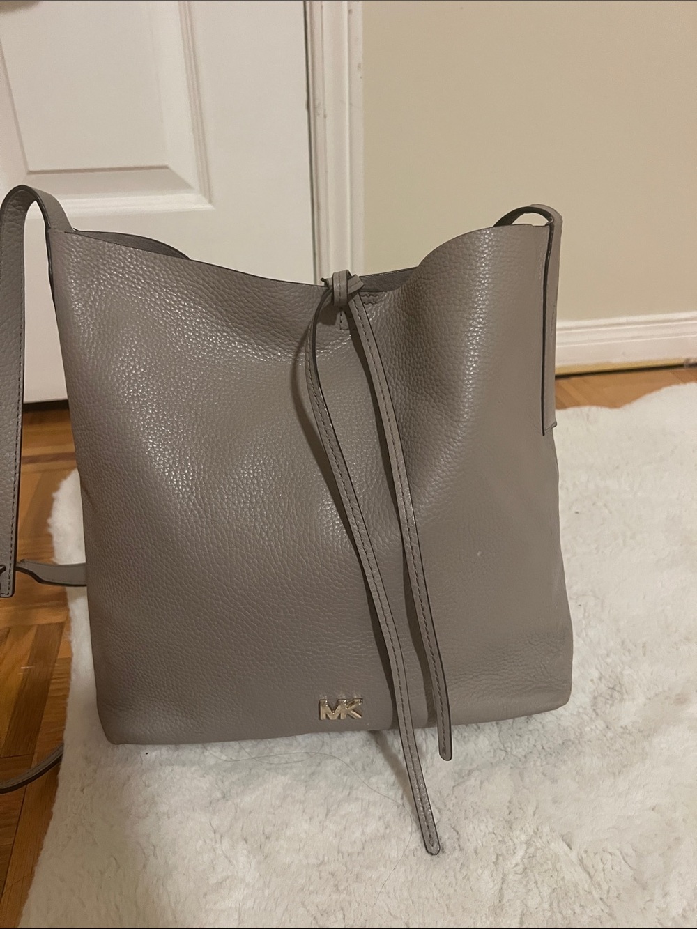 Michael Kors Pebbled Leather Junie Shoulder Bag - Gray - Picture 5 of 15
